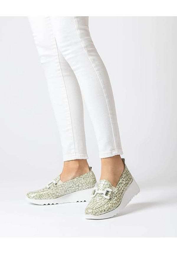 MOCASIN WONDERS 